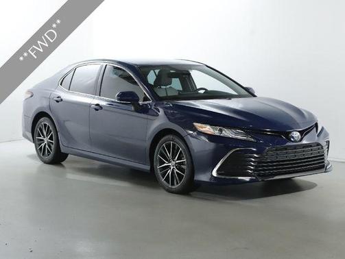 2024 Toyota Camry Hybrid XLE