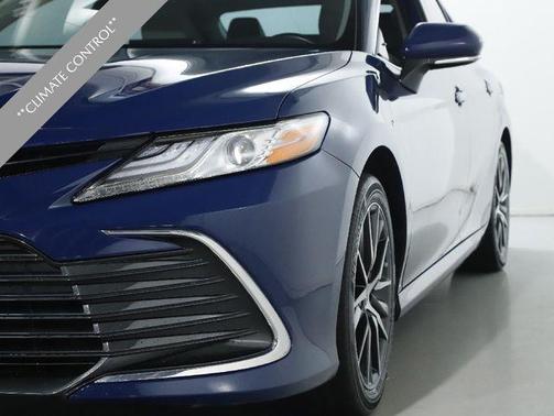 2024 Toyota Camry Hybrid XLE