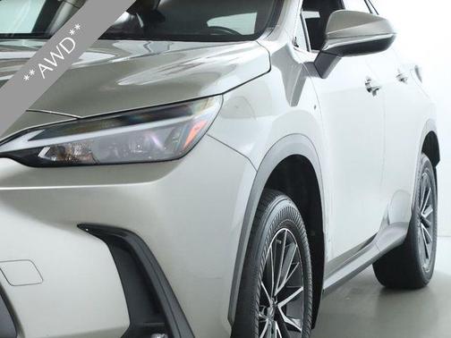 2023 Lexus NX 450h+ Luxury