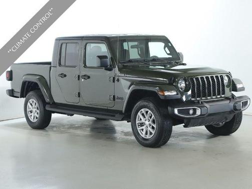 2023 Jeep Gladiator Sport
