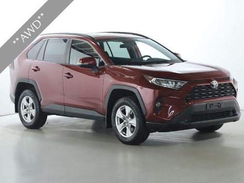 2020 Toyota RAV4 XLE