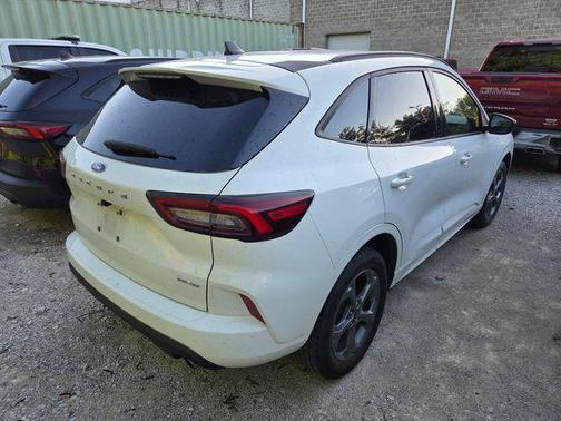 OXFORD WHITE 2023 Ford Escape ST-Line