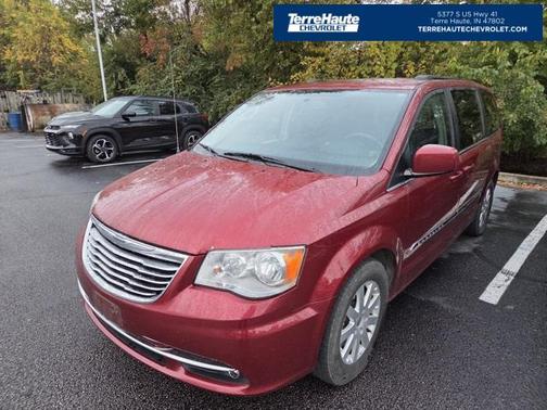 2016 Chrysler Town & Country Touring