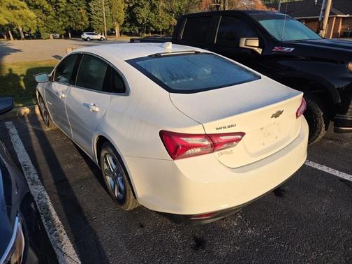 2022 Chevrolet Malibu FWD LT