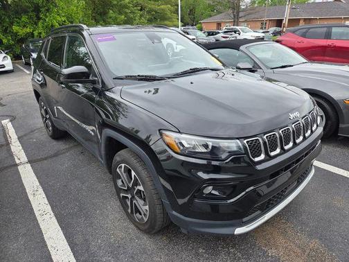 Diamond Black Crystal Pearlcoat 2023 Jeep Compass Limited