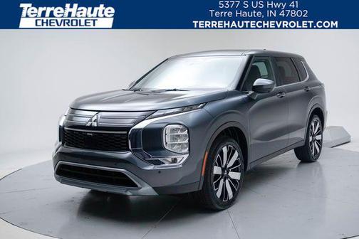 Gray 2025 Mitsubishi Outlander SE