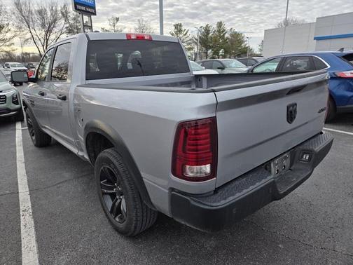 2024 RAM 1500 Classic Warlock Crew Cab 4x4 5'7' Box