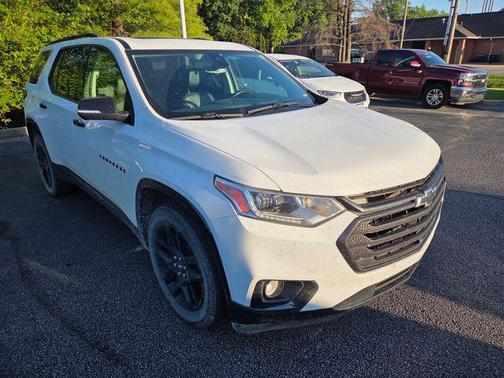 Summit White 2021 Chevrolet Traverse Premier