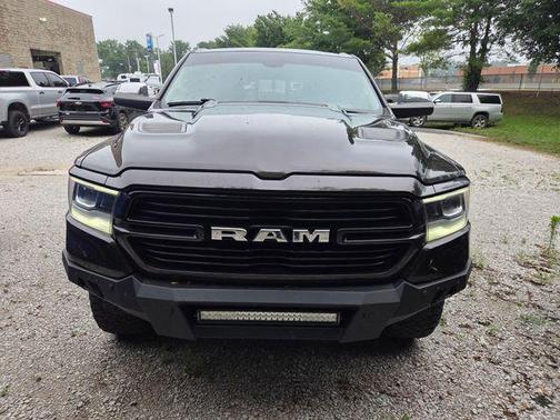 Rugged Brown Pearlcoat 2019 RAM 1500 Laramie