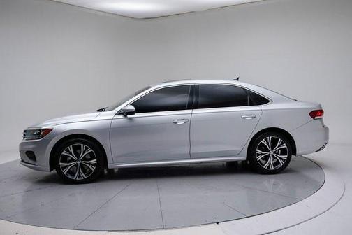 2021 Volkswagen Passat 2.0T SE