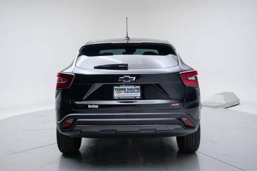 Mosaic Black Metallic 2026 Chevrolet Trax FWD 1RS
