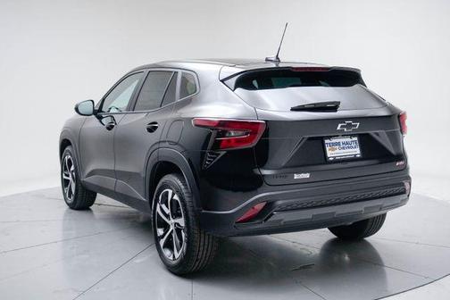 Mosaic Black Metallic 2026 Chevrolet Trax FWD 1RS
