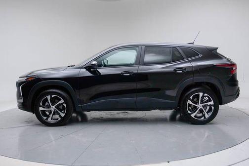 Mosaic Black Metallic 2026 Chevrolet Trax FWD 1RS