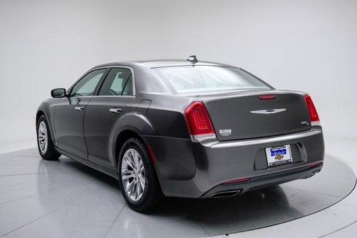 2016 Chrysler 300 S