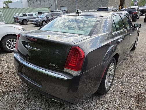2016 Chrysler 300 S