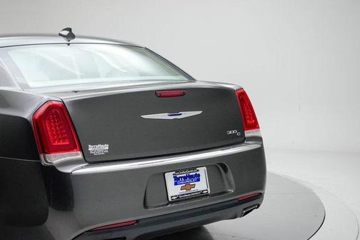 2016 Chrysler 300 S
