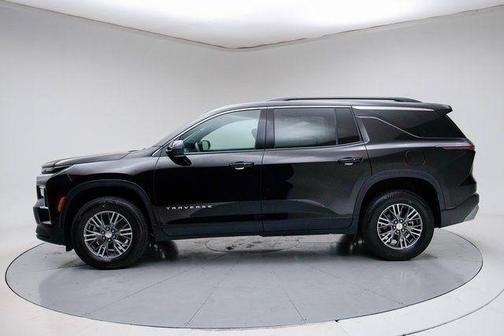Mosaic Black Metallic 2026 Chevrolet Traverse LT