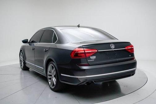 2016 Volkswagen Passat 1.8T R-Line