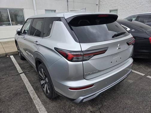 2025 Mitsubishi Outlander SE 2.5 2WD