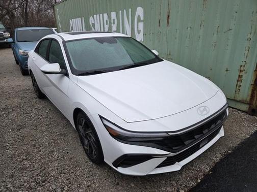 2025 Hyundai ELANTRA SEL