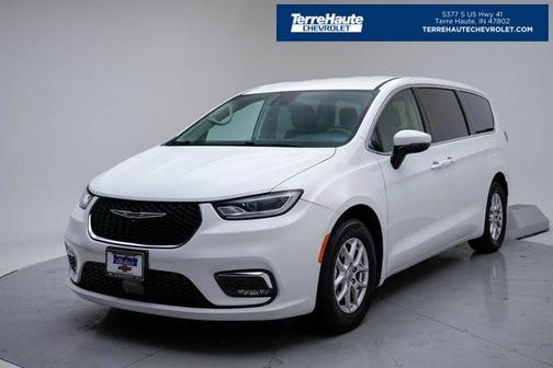 2023 Chrysler Pacifica Touring L