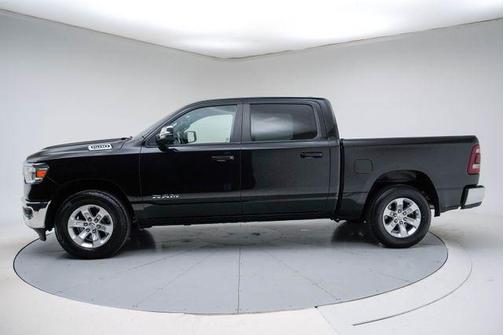 Diamond Black Crystal Pearlcoat 2024 RAM 1500 Laramie