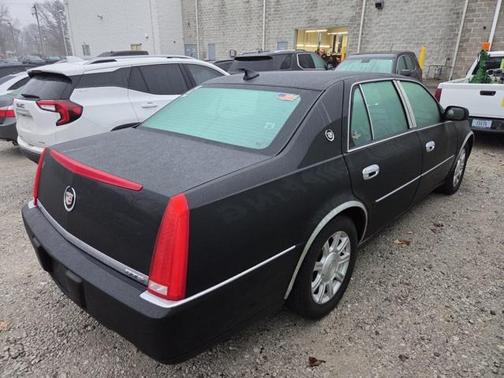 2011 Cadillac DTS Base