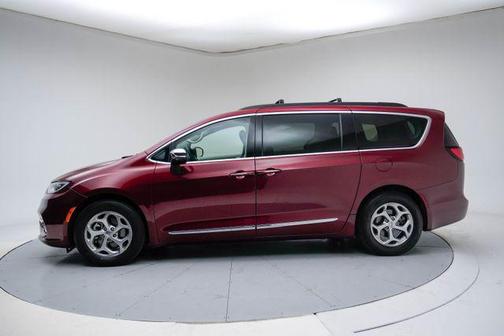 Velvet Red Pearlcoat 2023 Chrysler Pacifica Limited