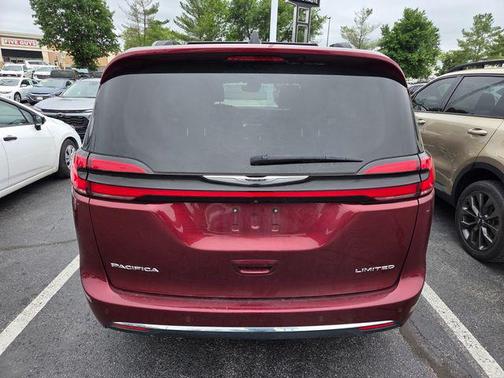 Velvet Red Pearlcoat 2023 Chrysler Pacifica Limited
