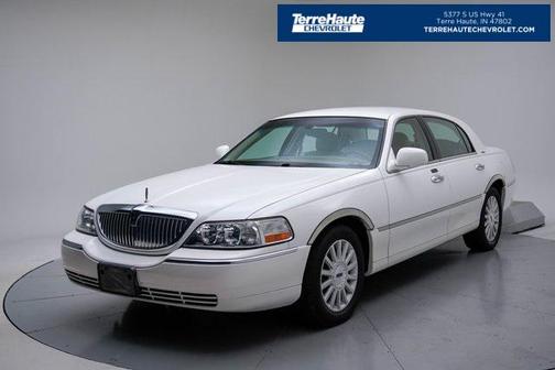 2004 Lincoln Town Car Signature