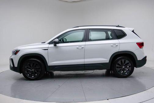 Pure White 2023 Volkswagen Taos 1.5T S