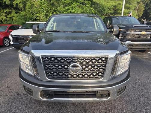 2018 Nissan Titan SV
