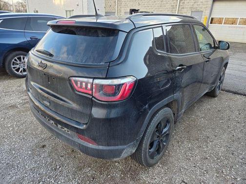 Diamond Black Crystal Pearlcoat 2020 Jeep Compass Latitude