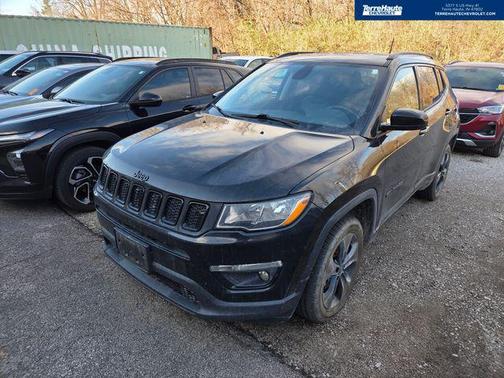 Diamond Black Crystal Pearlcoat 2020 Jeep Compass Latitude