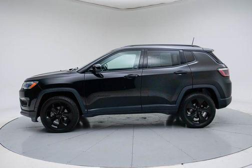 Diamond Black Crystal Pearlcoat 2020 Jeep Compass Latitude