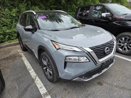 2022 Nissan Rogue SL