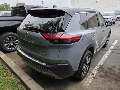 2022 Nissan Rogue SL