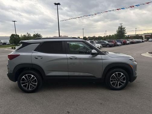 Sterling Gray Metallic 2024 Chevrolet Trailblazer LT