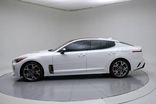 Snow White Pearl 2020 Kia Stinger GT1