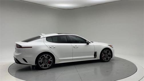 Snow White Pearl 2020 Kia Stinger GT1