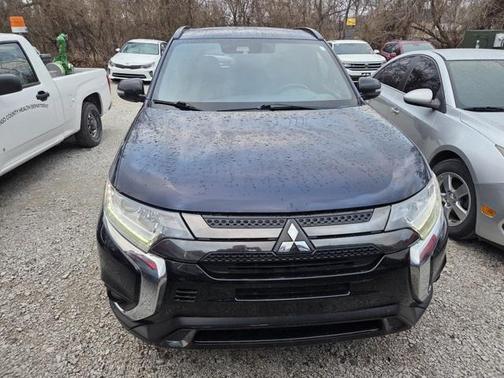 2020 Mitsubishi Outlander LE