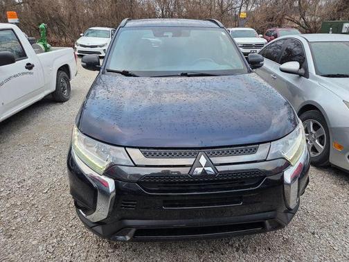 2020 Mitsubishi Outlander LE