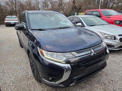 2020 Mitsubishi Outlander LE