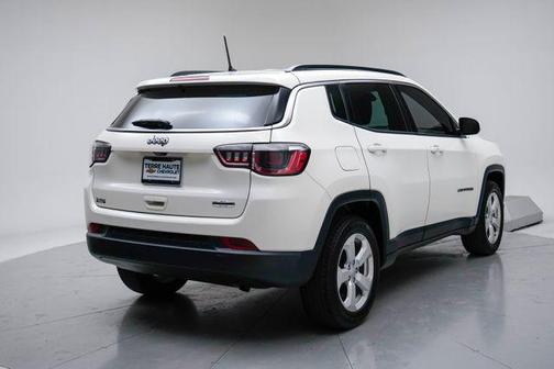 White Clearcoat 2018 Jeep Compass Latitude