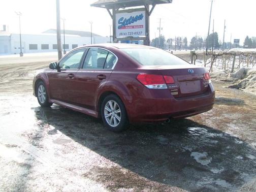 2011 Subaru Legacy 2.5i Premium
