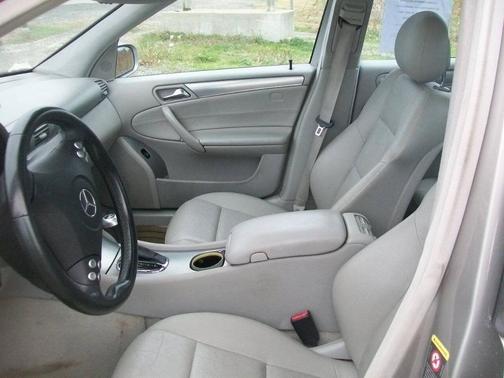 2005 Mercedes-Benz C-Class 
