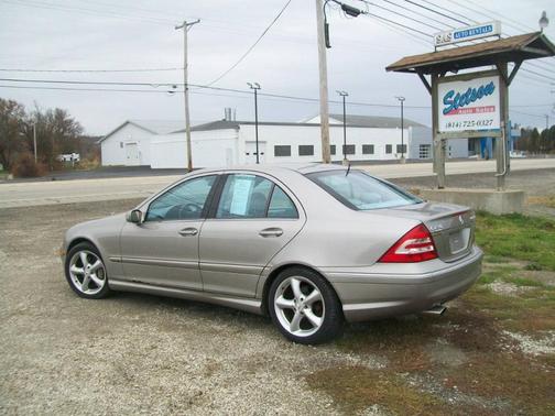 2005 Mercedes-Benz C-Class 