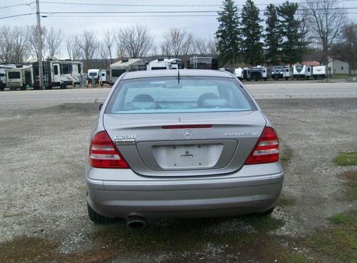 2005 Mercedes-Benz C-Class 