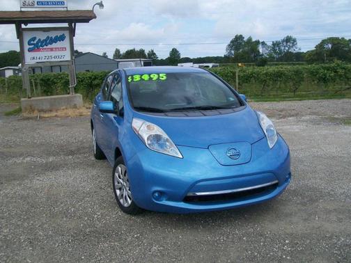 Blue 2013 Nissan Leaf S