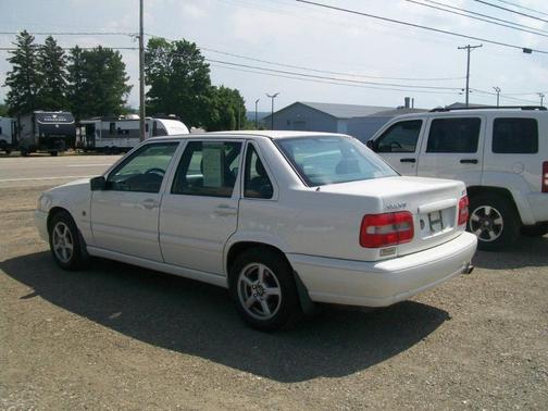 1999 Volvo S70